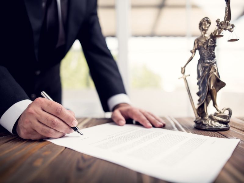 signing-official-document